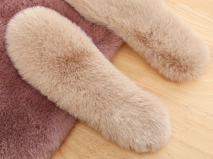 Pair of plush faux fur warm insoles