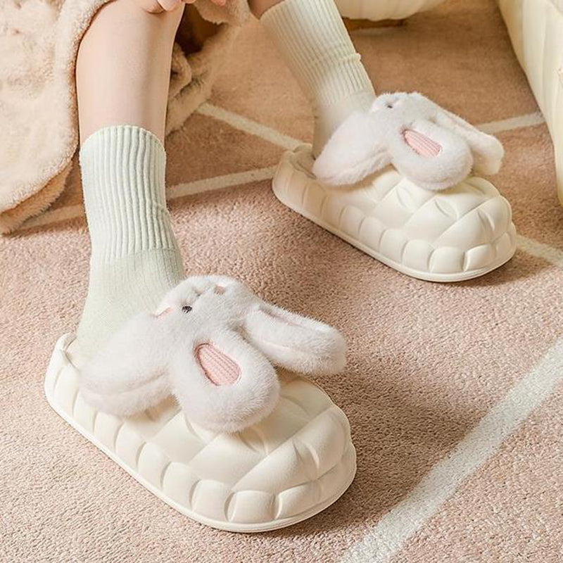 Fluffy bunny slippers in pink