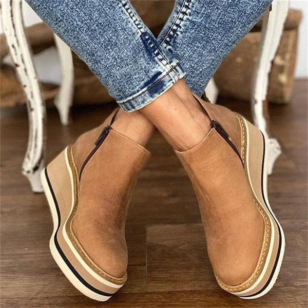 Women's Low Ankle Boots with Side Zip and Platform Sole